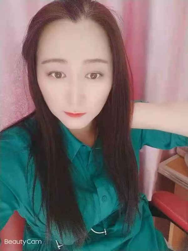 高挑小美妞
